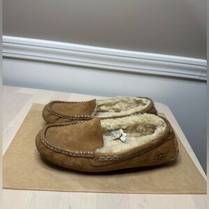 UGG Chestnut Slippers Moccasins